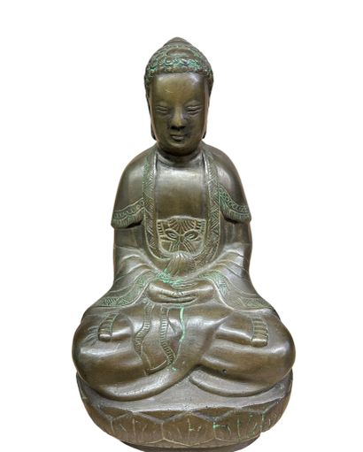 null CHINE
Bouddha à patine verte assis en dhyanasana sur un socle lotiforme.
H....