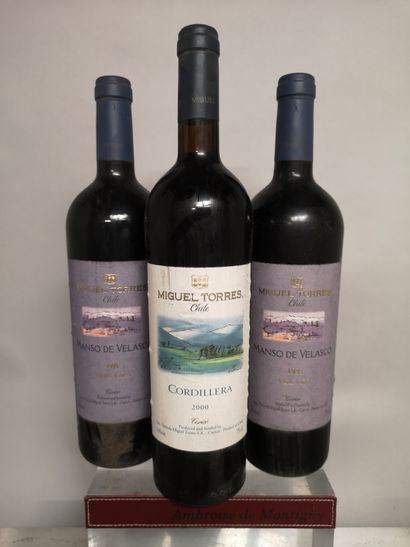 null 3 bottles CHILE - Miguel TORRES : 2 Manso de Velasco 1999 and 1 Cordillera 2000...