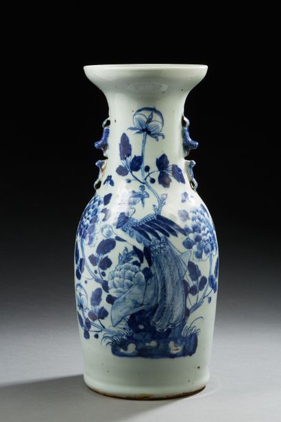Chine, début XXe siècle, 
Vase balustre en...