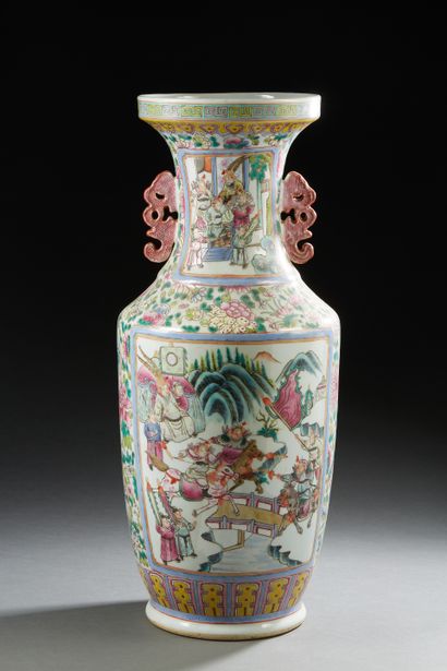 Chine, fin XIXe siècle
Vase balustre en porcelaine...
