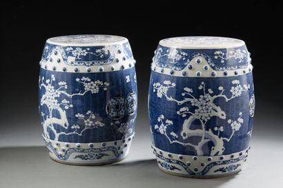 Chine, XXe siècle
Paire tabourets en porcelaine...