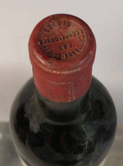 null 1 bottle Château HAUT BAILLY - Pessac Leognan 1966 Slightly stained and damaged...