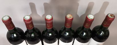 null 6 bouteilles Château LABEGORCE ZEDE - Margaux 1983 Etiquettes légèrement tachées....