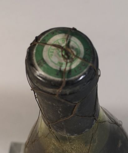 null 1 bouteille CHÂTEAUNEUF du PAPE "La Bernardine" - CHAPOUTIER Collerette manquante....