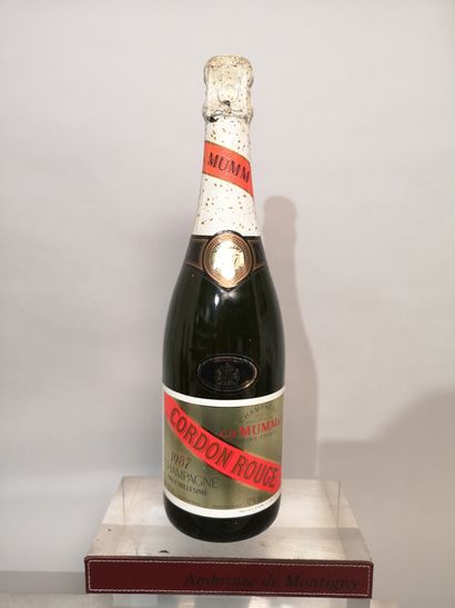 null 1 bouteille CHAMPAGNE G.H. MUMM "Cordon Rouge" 1987 Coiffe légèrement abimé...