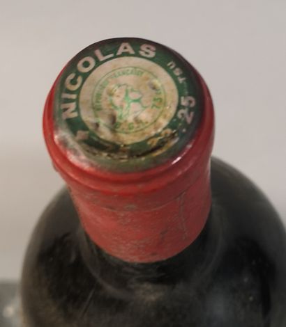 null 1 bouteille Château GAZIN - Pomerol Mise Ets. NICOLAS 1928 Etiquette tachée....