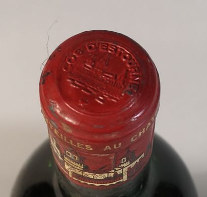 null 1 bouteille Château COS D'ESTOURNEL - 2ème Gcc Saint Estèphe 1967 Etiquette...