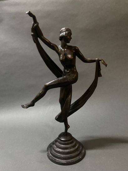 (F)Anny ROZET(1881-1921)
Danseuse aux seins...