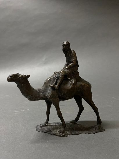 Homme sur un chameau
Bronze patiné
XXème...