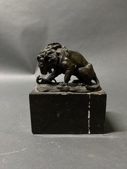 Louis Albert CARVIN (1875-1951)
Lion et serpent
Bronze...