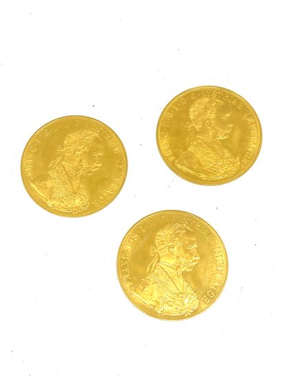 3 pièces étrangères en or.
Poids : 41,8 ...