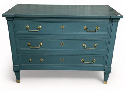 null Chest of three drawers in blue relacquered wood 
Louis XVI style, 20th century
Size:...