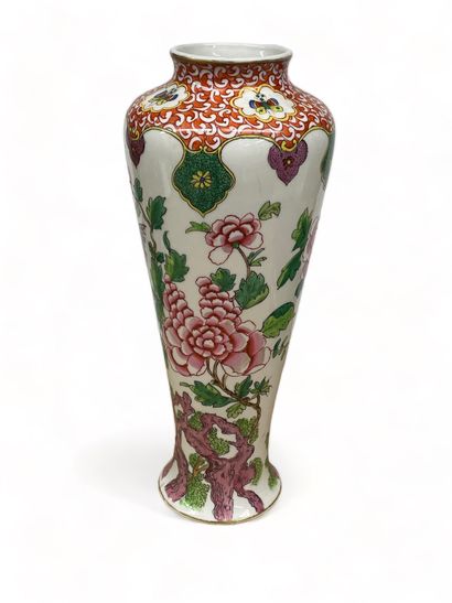 null SAMSON
Porcelain vase decorated with flowering branches
H. 39 cm.
(cracks)
