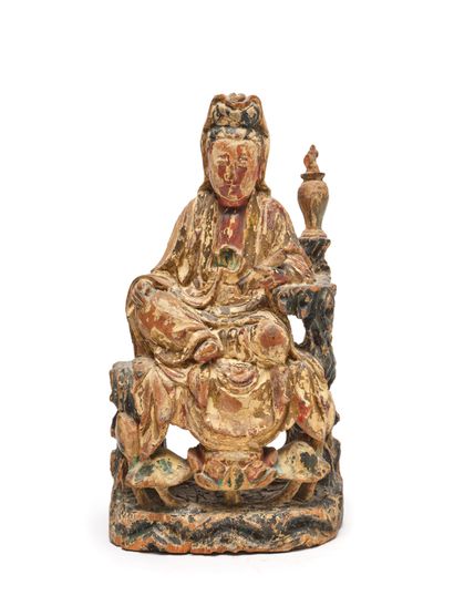null Chine, XVIIIe siècle
Sujet en bois avec traces de polychromie, représentant...