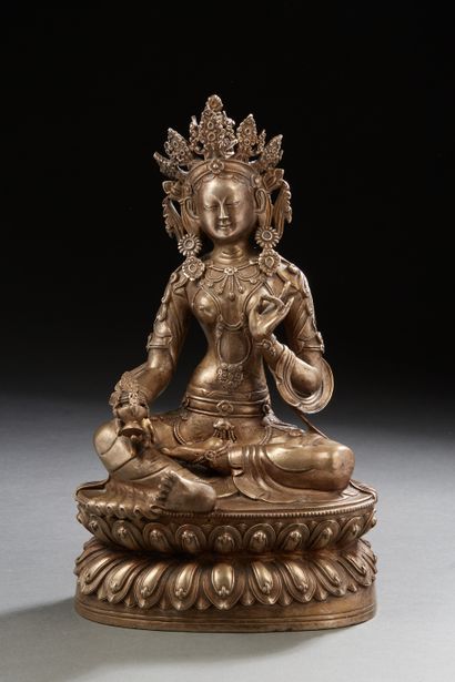 null Chine-Tibet, XXe siècle
Sujet en bronze représentant le bodhisattva féminin...