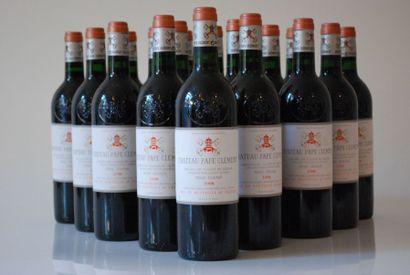null Dix huit bouteilles de Château Pape Clément 1998, CC de Graves, Pessac-Léog...