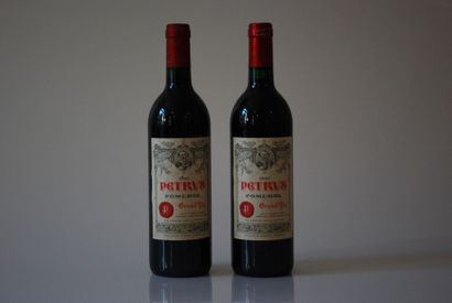 null Deux bouteilles de Petrus 1990, Pomerol