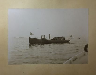 null Photographies, 1896 - Yachting
Album (dérelié) contenant 15 photographies représentant...