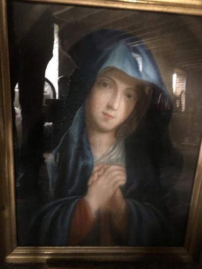 null Ecole française de la fin du XIXe siècle.

Portrait de la Vierge Marie.

Pastel...