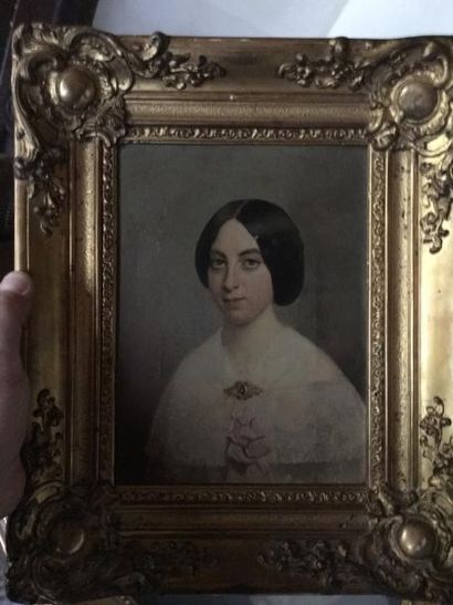 null Ecole française du XIXe siècle. Portrait de jeune femme.

Huile sur toile non...