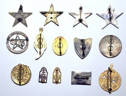 null 43 Insignes de spahis marocains dont: 2ème RSM 1929 étoile à 6 branches 1er...