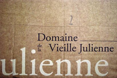 null Douze bouteilles du Domaine de la Vieille Julienne, Châteauneuf-du-Pape, Rouge,...