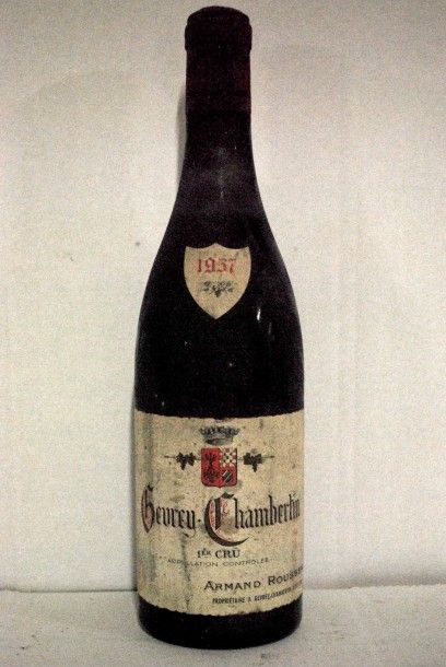 null Une bouteille du domaine Armand Rousseau, Gevrey-Chambertin, 1er cru 1957 (mi-épaule,...