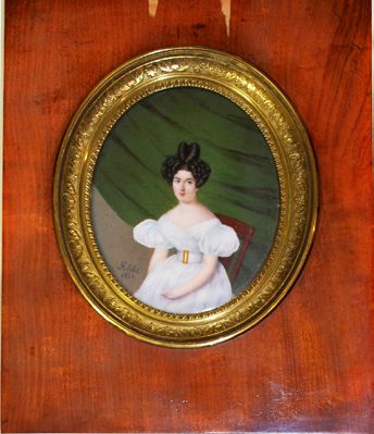 Jean-Pierre ROBELOT (1802-1850) Ovale sur ivoire figurant un portrait de femme en...