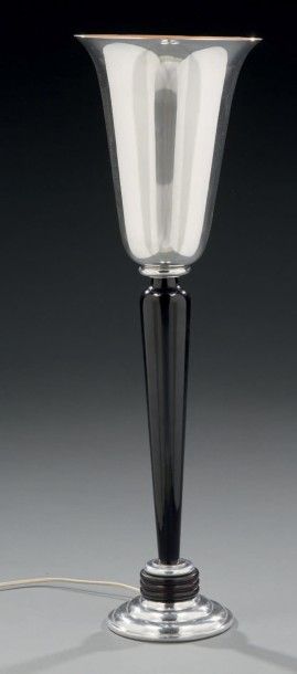 MAZDA 
Lampe.
H.: 80 cm