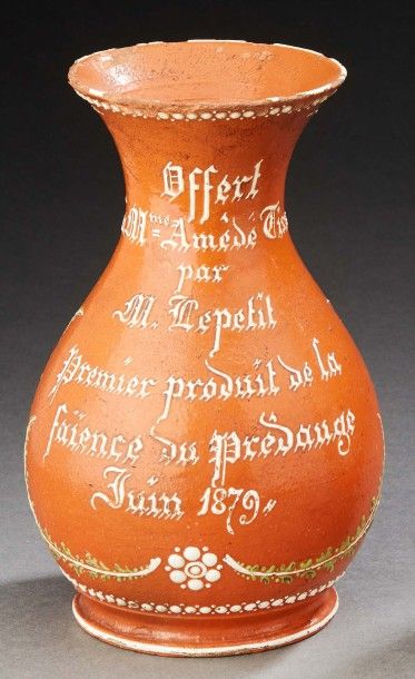 null Pièce unique: vase à vernis orangé portant l'inscription "offert à Mme AMEDE...