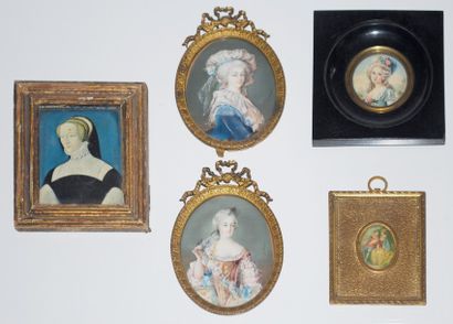 null Ensemble de 5 miniatures figurant des portraits de femmes et une scène galante...