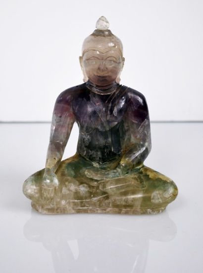 null Bouddha en quartz de verre dans les nuances du violet.


H: 14 cm