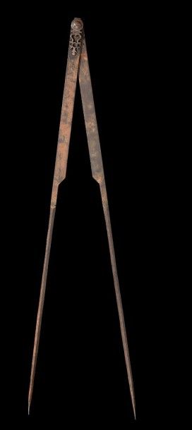null Compas de charpentier en fer.
XVIIIe siècle.
Long.: 114 cm