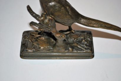 A. DUBUCAND (1828-1894) Faisan.
Bronze à patine dorée, signé sur la terrasse, fonte...
