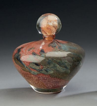 Jean-Claude NOVARO (1943-2015) 
Vase en verre à inclusion.
H.: 16 cm