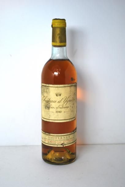null Une bouteille de Château Yquem 1980, 1er Cru Classé Sauternes 

(capsule abimée...