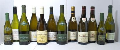 null Ensemble de 12 bouteilles comprenant :

- 1	 Chassagne Montrachet, 	1er cru,...