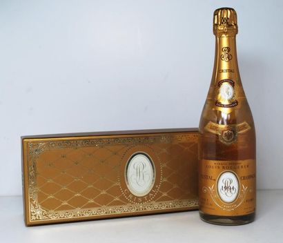 null Une bouteille de Champagne Cristal Roderer 1994.