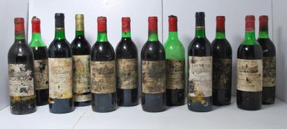 null Ensemble de 12 bouteilles comprenant :

- 8	 Château Charron, 	1978, Premières...