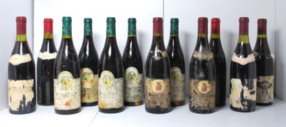 null Ensemble de 12 bouteilles comprenant :

- 4 Côte de Beaune, 		Vieilles vignes,...