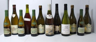 null Ensemble de 12 bouteilles comprenant :

- 1 	Chablis, 	1er cru, 		Beaurey, 	2010,...