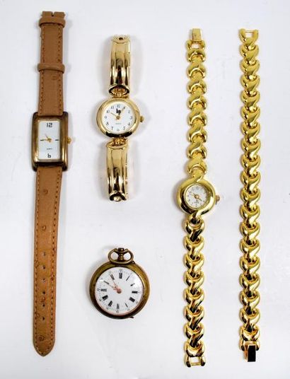 LIP Ensemble de quatre montres dont deux en métal doré (LIP et MOVITEX), et une gousset...