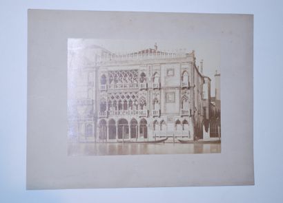 CARLO PONTI Photographie - Carlo PONTI (1823-1893). La Maison d’Or de Venise. Tirage...