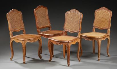 null Réunion de quatre chaises cannées en bois naturel. Une XVIIIe siècle; trois...