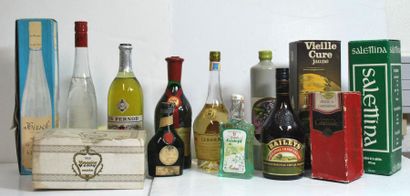 null Ensemble de treize bouteilles comprenant :

- Liqueur imperial orange, Vedrenne...