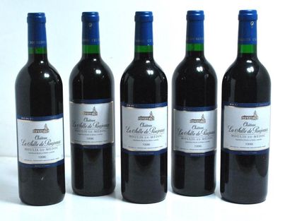 null Ensemble de Quatorze bouteilles comprenant :

- Trois bouteilles de Château...