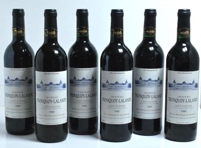 null Six bouteilles de Château Tronquoy Lalande, Saint-Estephe, 1995.