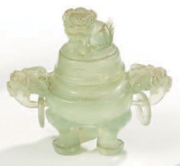 null Brûle-parfum tripode miniature en jade clair, prise en chien de fô.
Travail...