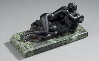 Raphaël Charles PEYRE(1872-1949), d'après 
Femme nue
Epreuve en bronze à patine brune.
Cachet...