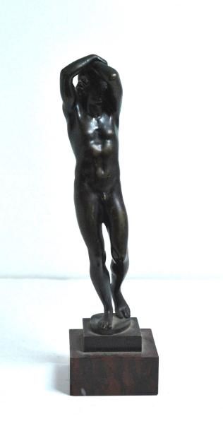 null Statuette d'homme en bronze dans le goût du XVIIe siècle._x000D_

H. : 25 c...